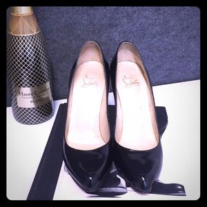 Authentic Christian Louboutin Decolette 868 100